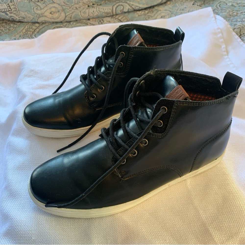 Ben Sherman  Shoes Men Size 8.5 Black Mid Chukka Casual Comfort EUC